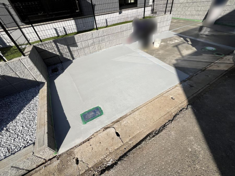 �@����2��\�I�}�Ȃ��q�l�̒��ԂɁB�܂��A���Ƒ��̎��]�ԃX�y�[�X�Ƃ��Ă��劈��B