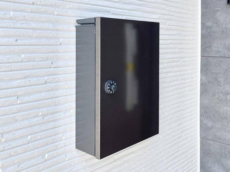 ���̑��@�V���v���f�U�C���̃|�X�g�B