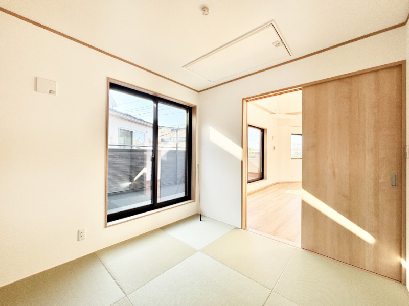 ���̑����ρ@���r���O�אڂ̘a���͖����̕�炵�ɖ����ƈ��炬�������炵�Ă���܂�    