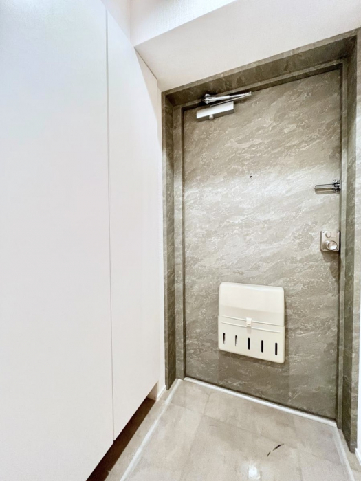 ���ց@���ւɂ͎��[�������Ղ肠��̂ŃX�b�L�������q���I�ȋ�Ԃ�ۂĂ���