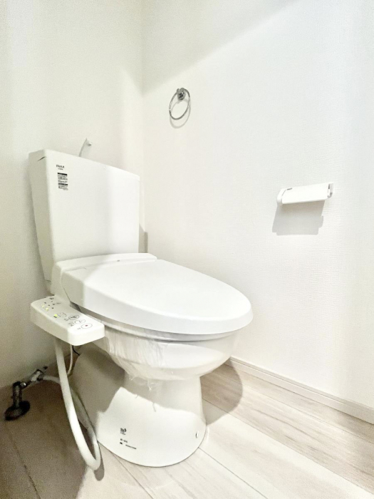 �g�C���@�g�C����1�K��2�K���ꂼ��ɔz�u����Ă��ĂƂĂ��֗��ł��B 