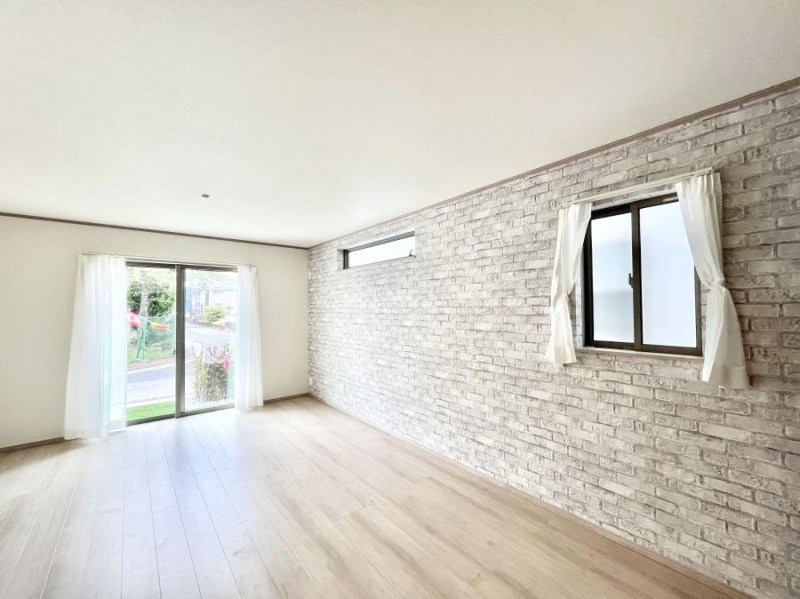 ���̑����ρ@�Ƒ������R�ƏW�܂�e���̃X�y�[�X�ɂȂ肻��  