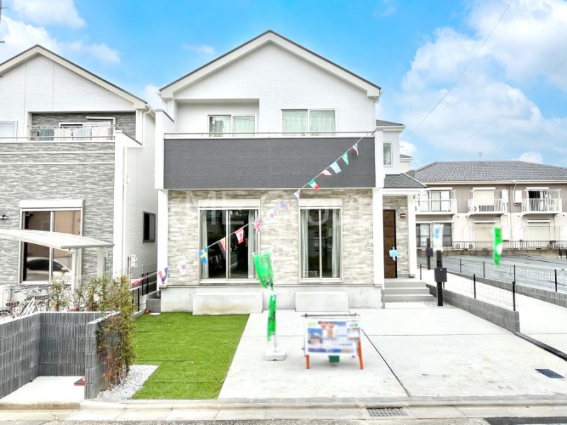 ���n�O�ώʐ^�@�������ꂽ�O�ρA�㎿�ȏZ��Ԃ��L���鎺���͉i�����S���ĉ߂�����Z���ł��B 