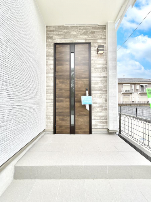 ���ց@��؂ȉƑ��A���q���o�}���錺�ցB