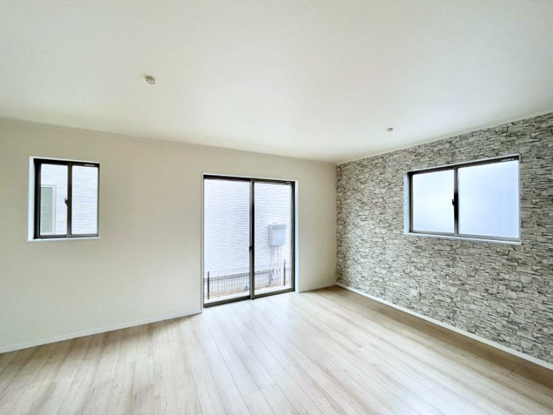 ���r���O�@�A�N�Z���g�N���X���������ȃ��r���O�B�Ƒ��ł̂�т肭�낰��L�X�X�y�[�X�B