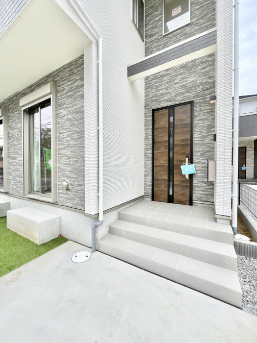 ���ց@��؂ȉƑ��A���q���o�}���錺�ցB