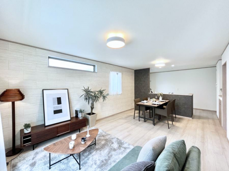 ���r���O�@�Z�ޕ��̌��������o�����A�C���e���A���l����̂��y���݂ȃ��r���O�ł��I 