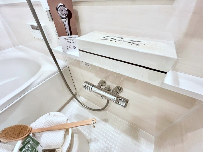 ���̑����ρ@�����Ղ���[�ł���V���[�Y�{�b�N�X�ŉƑ��S���̌C���A���ւ�������B  