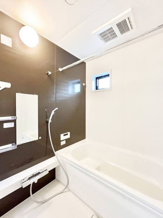 �����@����̔�������Ă���閾�邢�������̂���o�X���[��