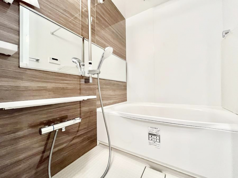 �����@����̔�������Ă���閾�邢�������̂���o�X���[��  �@