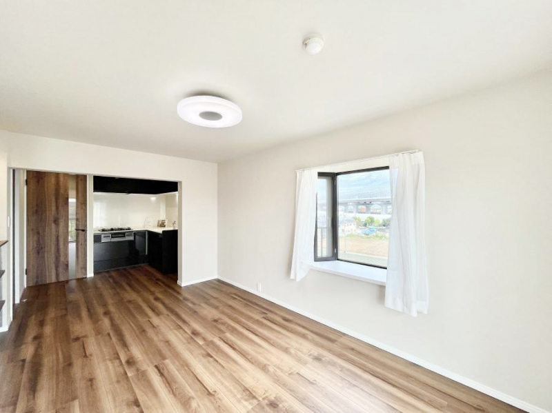 ���r���O�@�Ƒ��ꏏ�ɂ��H�����y���݂����Ȃ�L�X���r���O�_�C�j���O�@