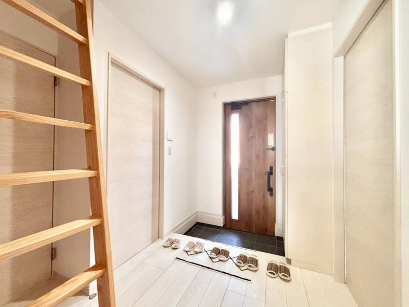 ���ց@�K���X�X���b�g�̓��������փh�A�������Ɍ���͂��Ă���܂�