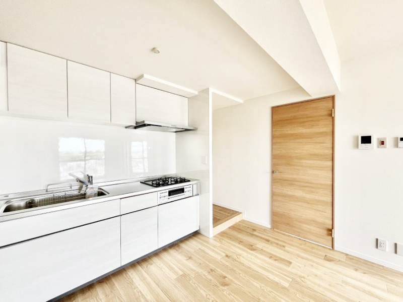 �L�b�`���@�������������I�ɁA�y�����I�V�X�e���L�b�`��