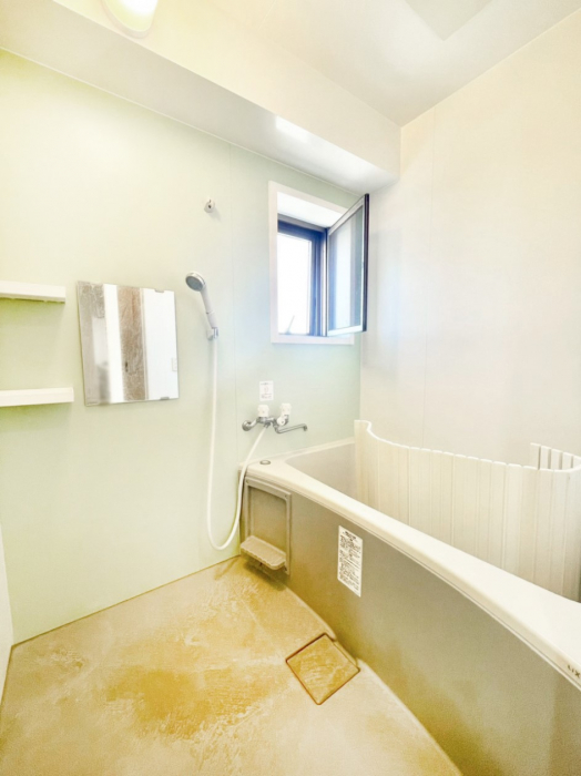 �����@����