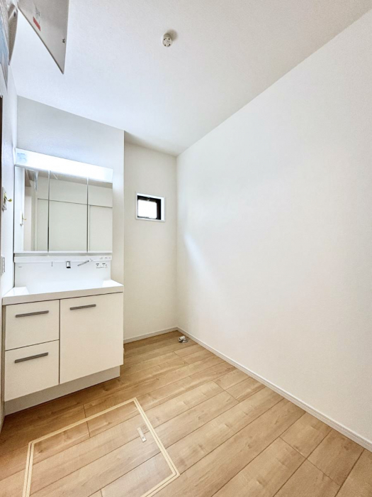 ���̑��@�������̂�����K��Ԃł��B�����̐g�x�x���C�����ǂ����g�������܂��B 