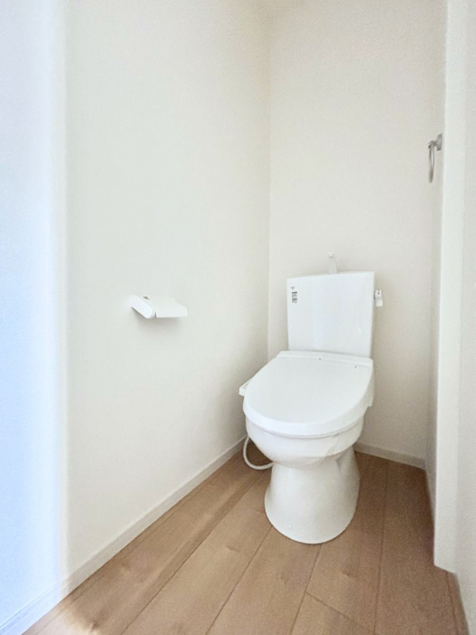 �g�C���@�g�C����1�K��2�K���ꂼ��ɔz�u����Ă��ĂƂĂ��֗��ł��B 