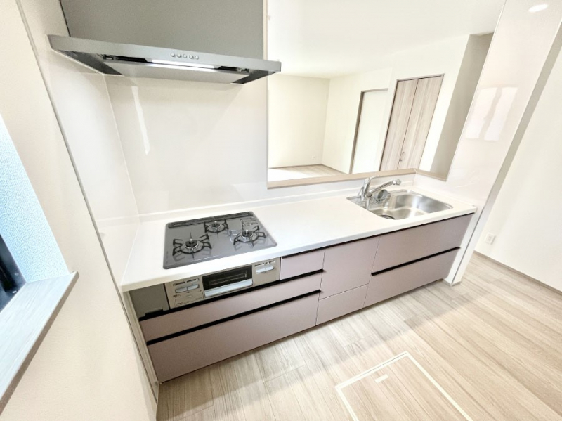 �L�b�`���@���������Ȃ���ł����Ƒ��Ƃ̉�b���y���߂�ΖʃL�b�`��