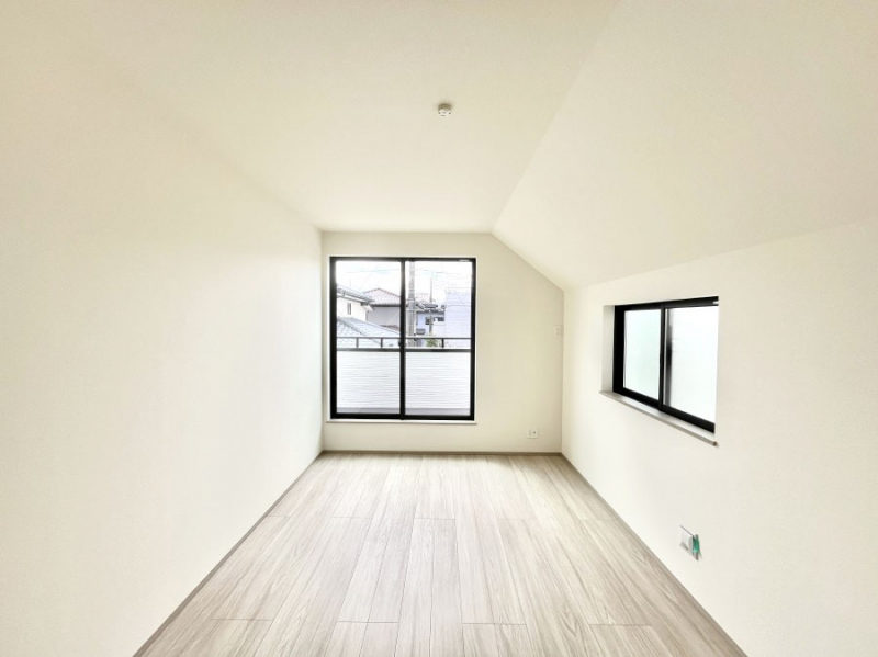 ���̑����ρ@�o���R�j�[���J�������v���X���Ă����m��