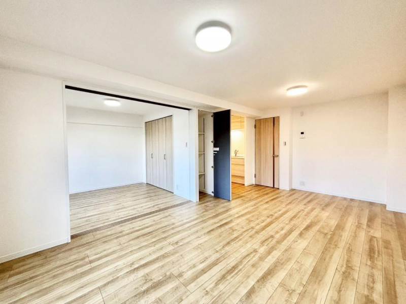 ���r���O�@�Ƒ��ꏏ�ɂ��H�����y���݂����Ȃ�L�X���r���O�_�C�j���O�@