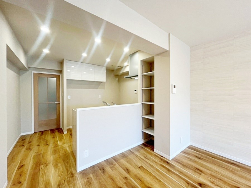 �L�b�`���@���Ƒ��̉�b�e�ޑΖʃL�b�`���I���������̃p�p�}�}�����Ƒ��Ɖ߂������Ԃ����������I