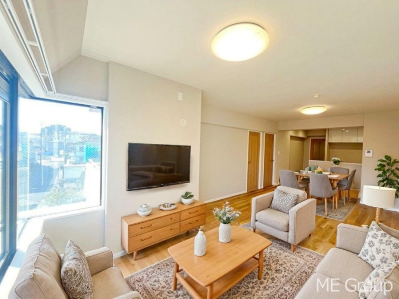 ���r���O�@�������������͋C�̂k�c�j�͉Ƒ��݂�Ȃ̉��K��ԁ@���Ƌ��CG�ł�