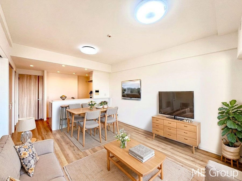 ���r���O�@�������������͋C�̂k�c�j�͉Ƒ��݂�Ȃ̉��K��ԁ@���Ƌ��CG�ł�