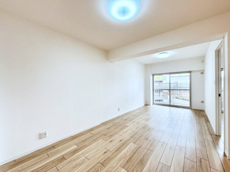 ���r���O�@�؂̉����肪�₳�����t���[�����O�͈��炬�������炷�Z���