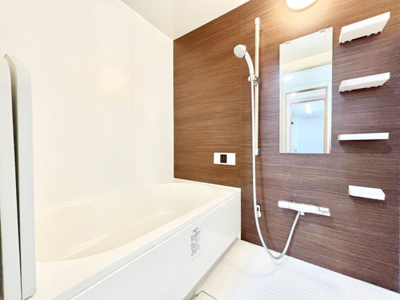 �����@����̔�������Ă���閾�邢�������̂���o�X���[��