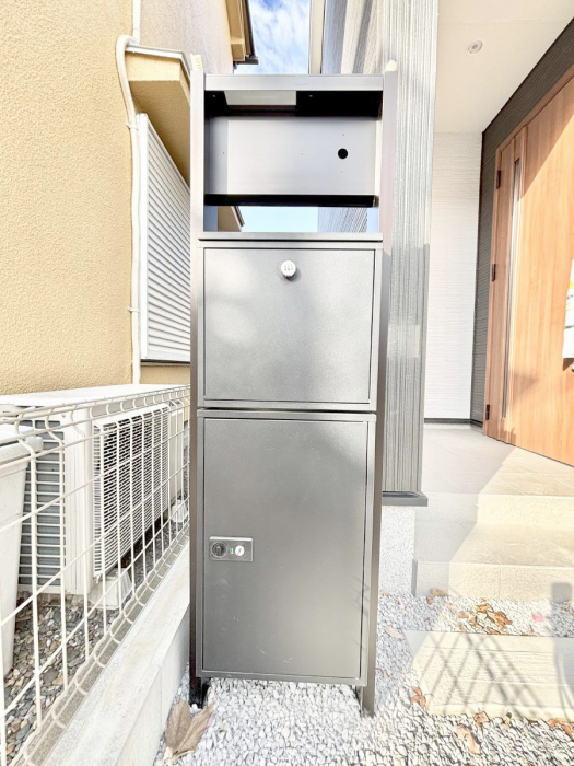 ���̑��@�V���v���f�U�C���̃|�X�g�B