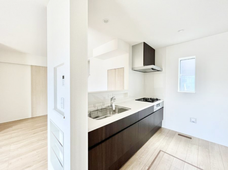 �L�b�`���@���������Ȃ��炲�Ƒ��Ƃ̉�b���y���߂�ΖʃJ�E���^�[�L�b�`��  