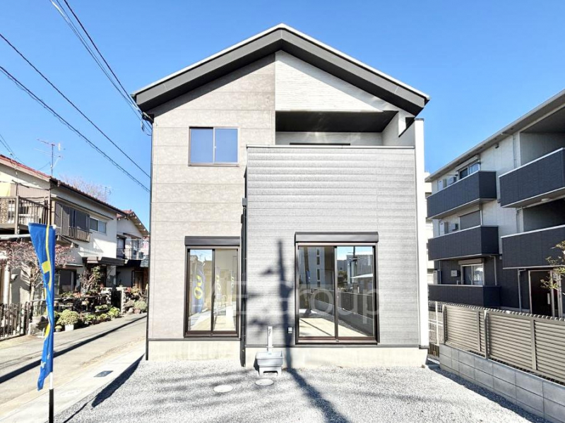 ���n�O�ώʐ^�@�������ꂽ�O�ρA�㎿�ȏZ��Ԃ��L���鎺���͉i�����S���ĉ߂�����Z���ł��B 