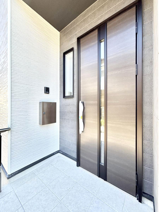 ���ց@��؂ȉƑ��A���q���o�}���錺�ցB