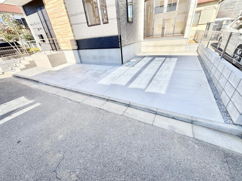 �@�����Ɍ������Ȃ����ԃX�y�[�X�B�@