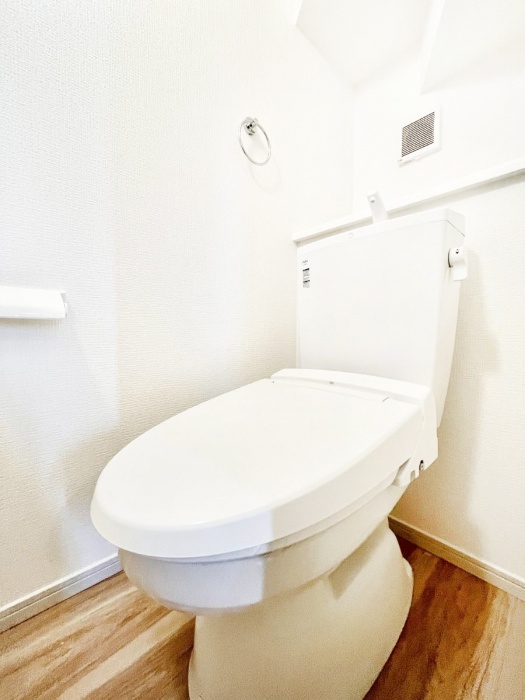 �g�C���@�g�C����1�K��2�K���ꂼ��ɔz�u����Ă��ĂƂĂ��֗��ł��B