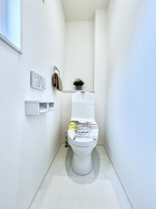 �g�C���@�g�C����1�K��2�K���ꂼ��ɔz�u����Ă��ĂƂĂ��֗��ł��B 