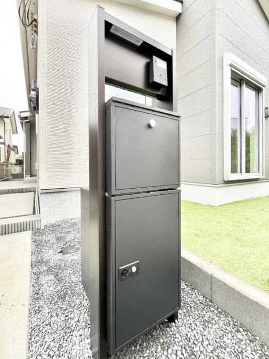 ���̑��@�\�D�E�C���^�[�z���E�|�X�g�E��z�a�n�w���ЂƂɏW��B�G���g�����X�ɂȂ��ރV���v���f�U�C���B