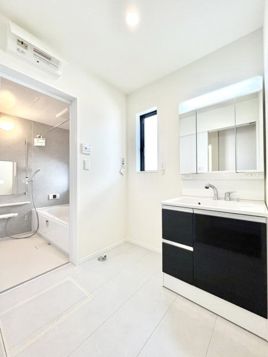 ���̑��@�������̂�����K��Ԃł��B�����̐g�x�x���C�����ǂ����g�������܂��B 