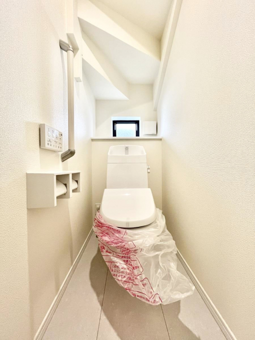 �g�C���@�g�C����1�K��2�K���ꂼ��ɔz�u����Ă��ĂƂĂ��֗��ł��B 