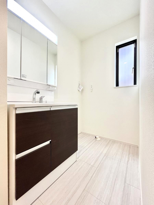 ���ʑ�E���ʏ��@�傫�����₷���O�ʋ��Ő�����������ʑ�́A�g�����Ȃ݃`�F�b�N�┧�̂������ɂ������߂ł��B 