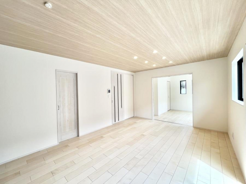 ���r���O�@�������������͋C�̂k�c�j�͉Ƒ��݂�Ȃ̉��K���  