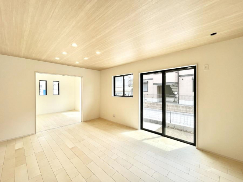 ���̑����ρ@�傫�ȑ����炽���Ղ�̗z���ƕ����������郊�r���O  