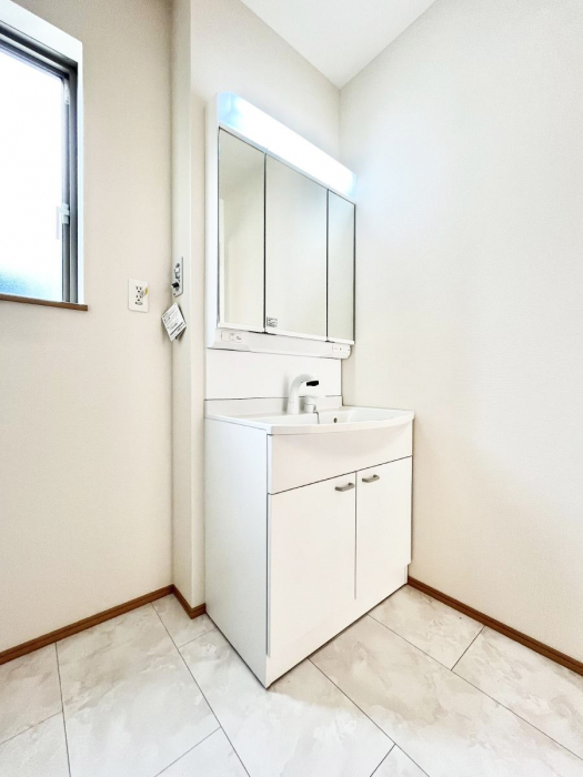 ���ʑ�E���ʏ��@���[�͂Ƌ@�\���ɗD�ꂽ���ʉ��ϑ�