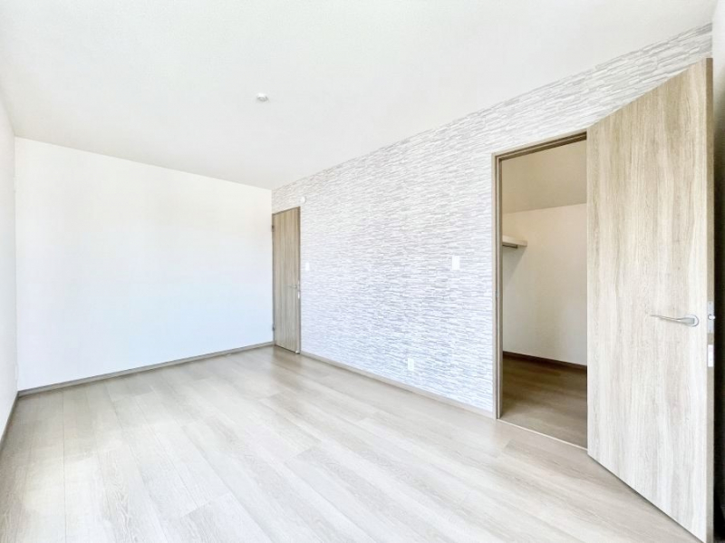 �Q���@�E�H�[�N�C���N���[�[�b�g�����邨�����B�G�߂��Ƃ̓���ւ����s�v�ŕ֗��ł��I