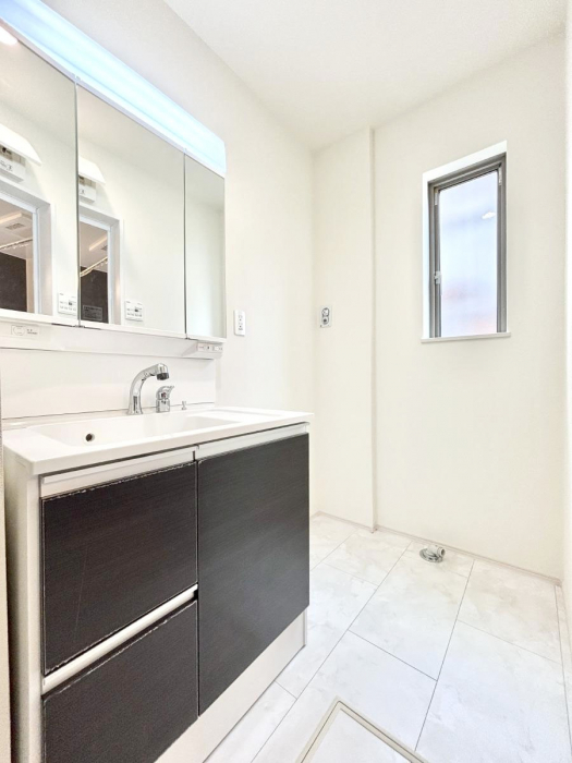 ���̑��@�������̂�����K��Ԃł��B�����̐g�x�x���C�����ǂ����g�������܂��B 