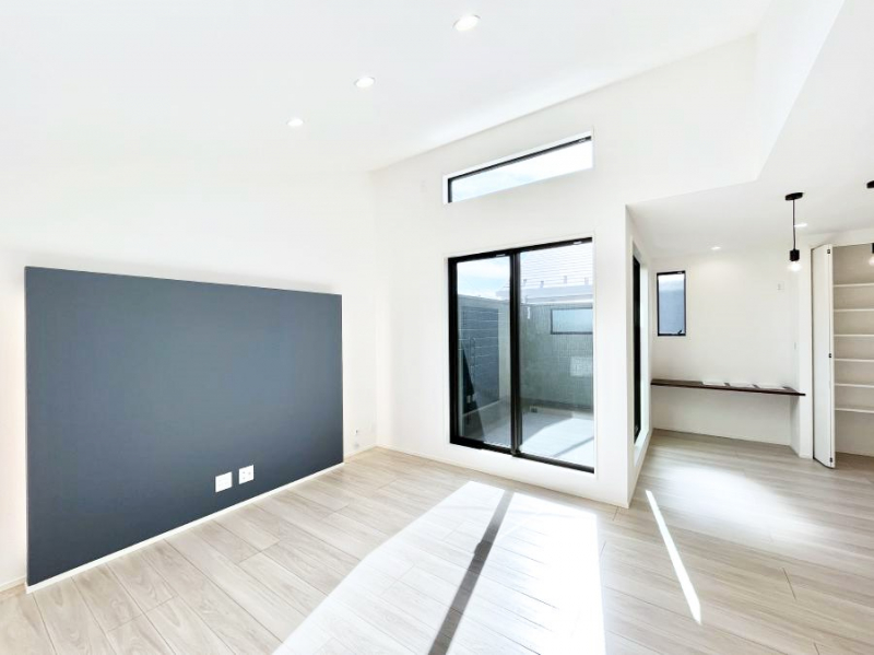 ���r���O�@�A�N�Z���g�N���X���������ȃ��r���O�B�Ƒ��ł̂�т肭�낰��L�X�X�y�[�X�B