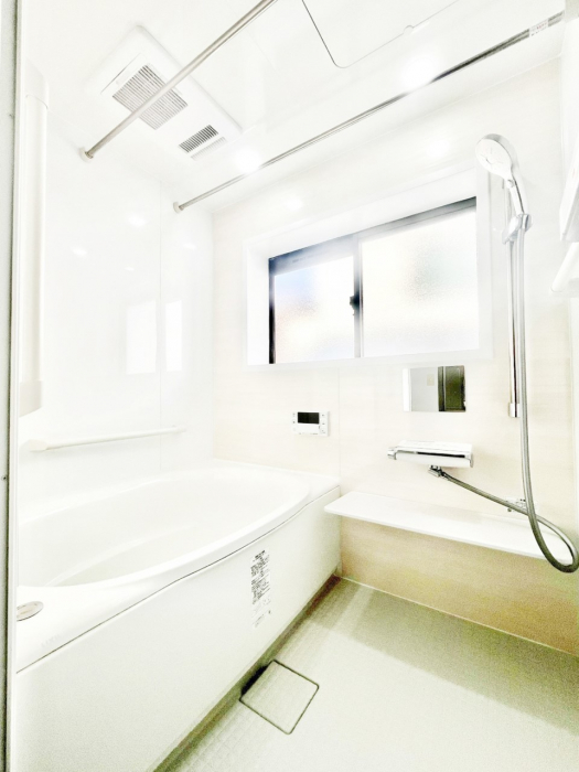 �����@����̔�������Ă���閾�邢�������̂���o�X���[��