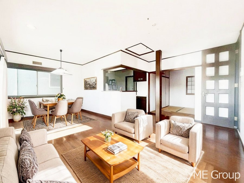 ���r���O�@�������������͋C�̂k�c�j�͉Ƒ��݂�Ȃ̉��K��ԁ��Ƌ��CG�ł�