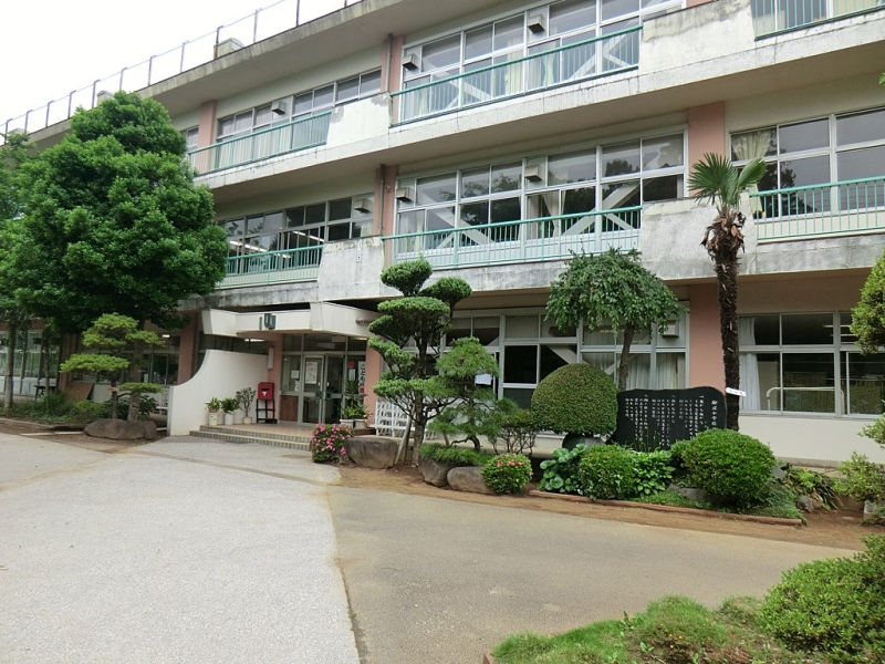 ���ӊ��@���w�Z 900m ��c�s�����򏬊w�Z