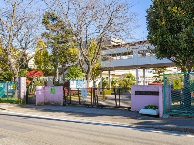 ���ӊ��@���w�Z 660m �D���s����~�䏬�w�Z