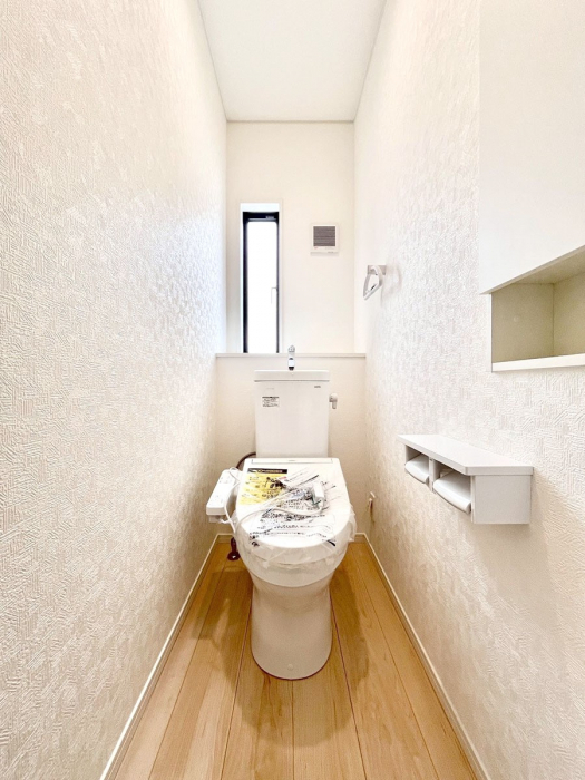 �g�C���@�g�C����1�K��2�K���ꂼ��ɔz�u����Ă��ĂƂĂ��֗��ł��B 